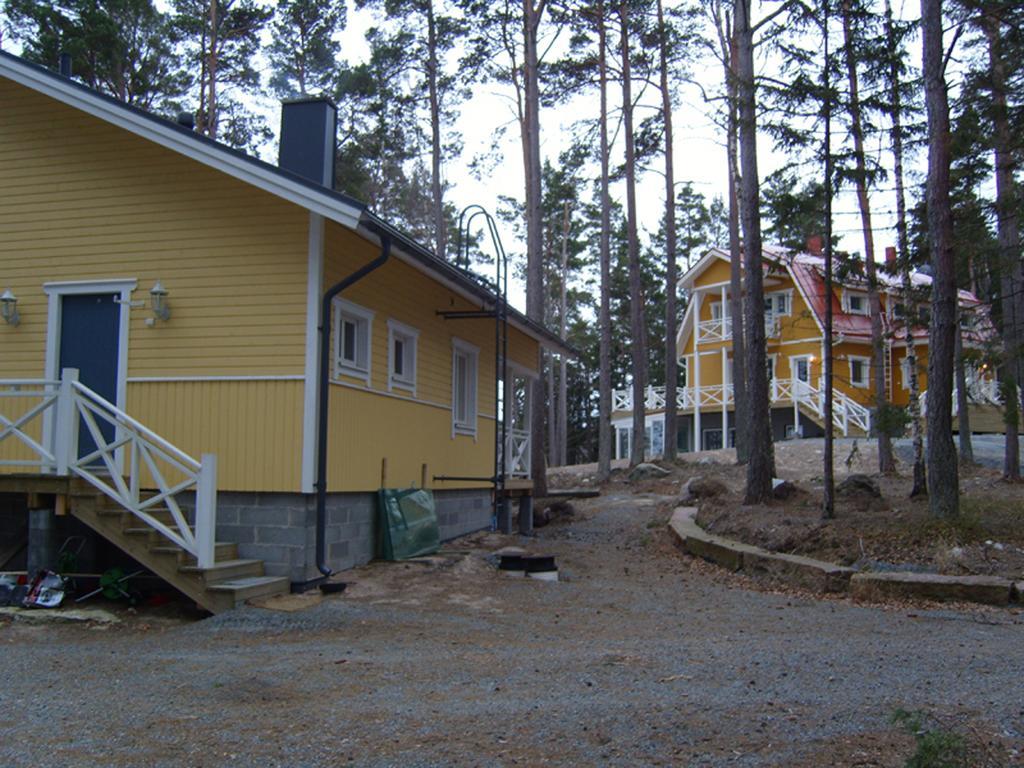 Villa Harald - Beachfront Hitis Стая снимка
