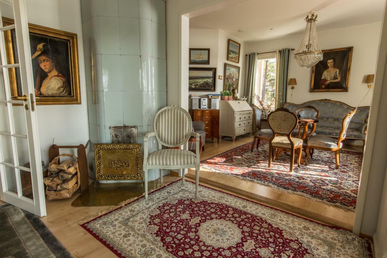 Villa Harald - Beachfront Hitis Екстериор снимка