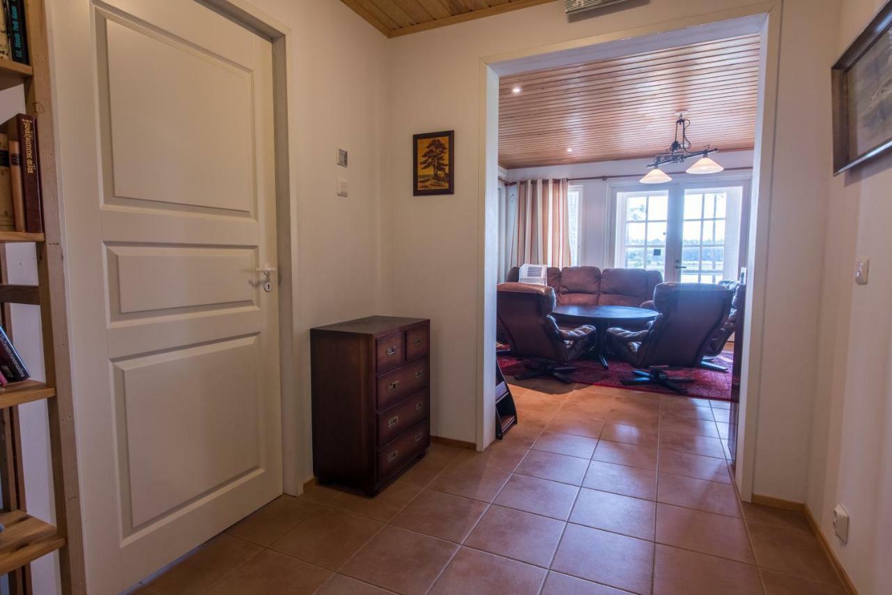 Villa Harald - Beachfront Hitis Екстериор снимка