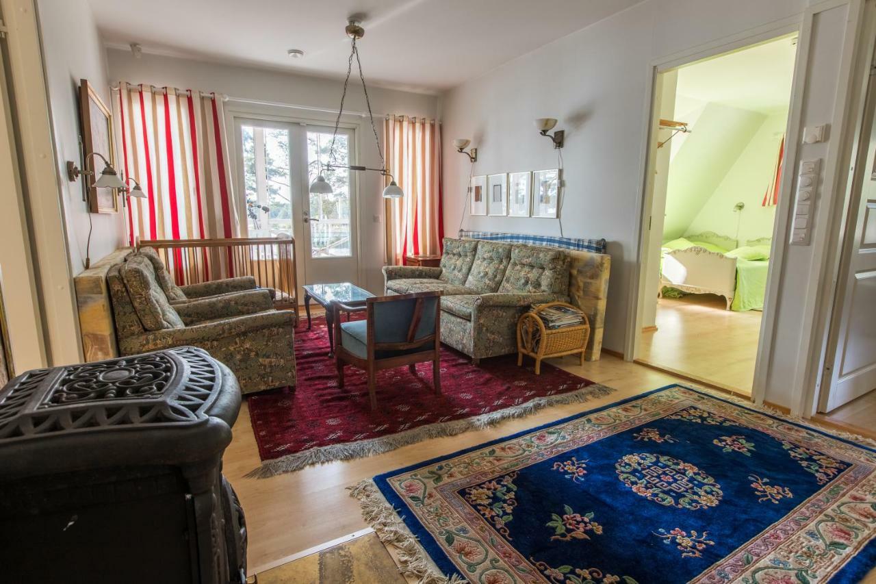 Villa Harald - Beachfront Hitis Екстериор снимка